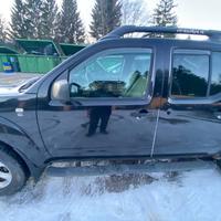 PORTA ANTERIORE SINISTRA PER NAVARA D40 2007