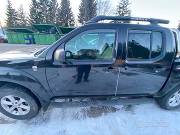 PORTA ANTERIORE SINISTRA PER NAVARA D40 2007