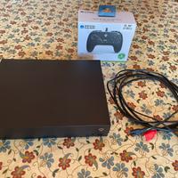 Xbox One X 1TB + Controller Hori