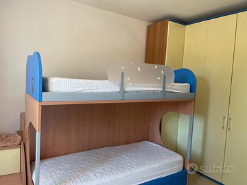 Letto a castello con armadio