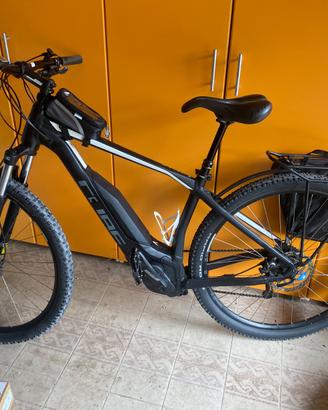 Bici elettrica cube 29
