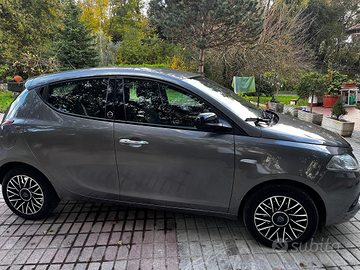 Lancia Ypsilon 1.2 GPL 69 CV