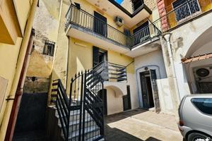 3 LOCALI A ACERRA