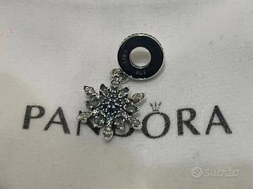Pandora Charm Fiocco neve Luccicante 791761NBLMX