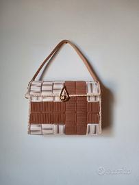borsa a spalla lavorata a mano