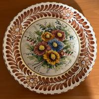 Piatto bombato dipinto a mano da Michetti  Cunardo