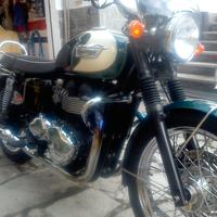 Triumph Bonneville - 2011