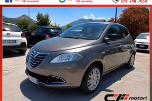 LANCIA Ypsilon 1.2i 69 CV - NEOPATENTATI