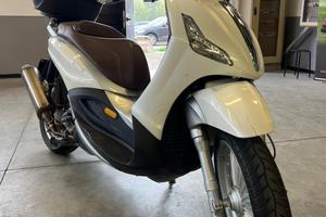 Piaggio Beverly 300