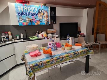 Torta finta e addobbi compleanno Bluey