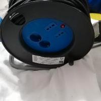 Cavo elettrico e avvolgicavo per camper