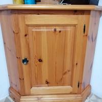 Mobile ad angolo in legno