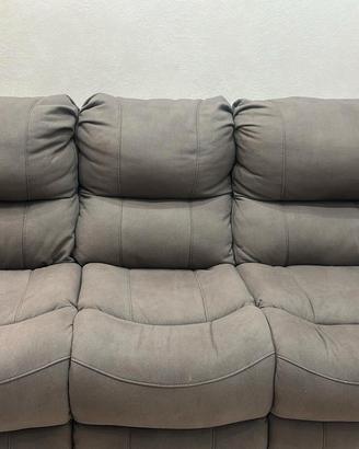 Divani 2 e 3 posti con recliner Mondo Convenienza