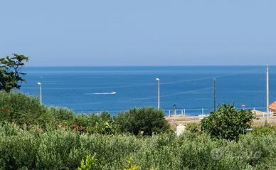 Appartamentino con terrazzo vista mare