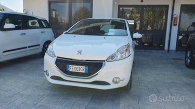 PEUGEOT 208 1.4 DIESEL KM CERTIFICATI