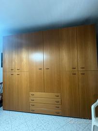 Armadio in legno rovere