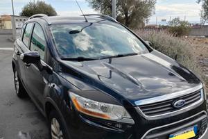 Ford Kuga titanium 163 CV Powershift 