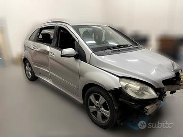 Mercedes Classe B 180 CDI 2009 – INCIDENTATA