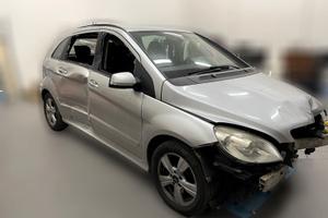 Mercedes Classe B 180 CDI 2009 – INCIDENTATA