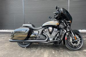 Indian Chieftain Elite Bronze metallic w Gold Stri