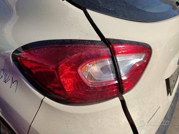 Fanale posteriore sinistro RENAULT CAPTUR del 2016