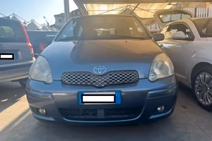 TOYOTA YARIS 1,0