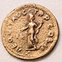 R85Riproduzione moneta romana