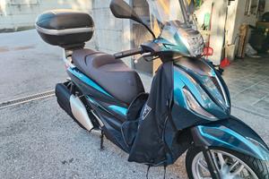 Scooter Piaggio Beverly 400