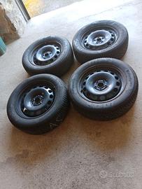 4 pneumatici antineve