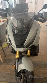 Honda x-adv 750