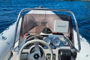gommone sacs 680 s