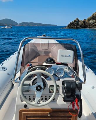 gommone sacs 680 s