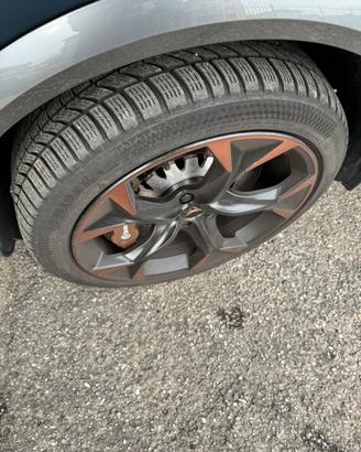 Pneumatici Invernali  245 40 R19