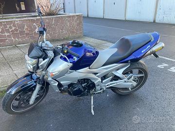 SUZUKI GSR600 2007
