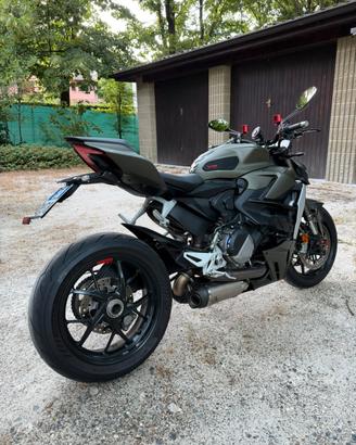 Ducati Streetfighter V2 2023