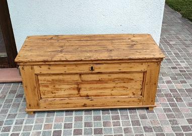 VECCHIA CASSAPANCA IN LEGNO