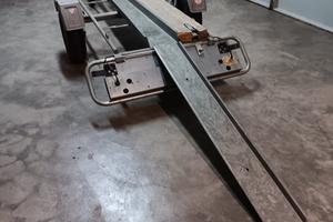 Carrello porta moto Umbra Rimorchi