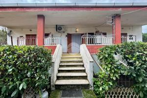 3 LOCALI A SAN GIOVANNI A PIRO