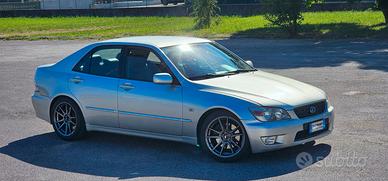Lexus IS200 restyling/manuale