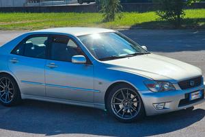 Lexus IS200 restyling/manuale