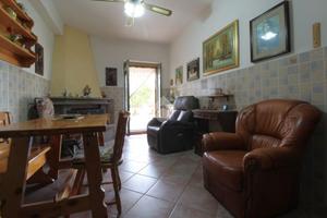 2 LOCALI A POZZAGLIA SABINA