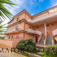 Olbia | Ampio quadrilocale con garage e vista sul