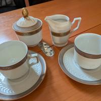 Servizio da caffè in porcellana decorata