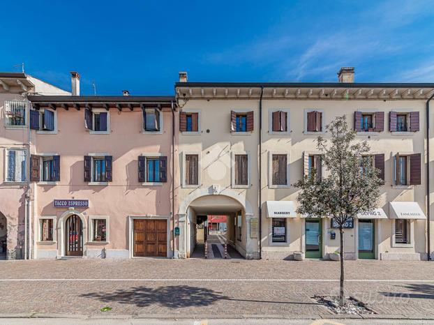 2 LOCALI A VILLAFRANCA DI VERONA