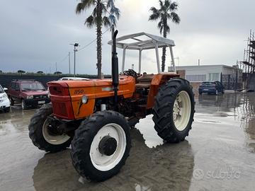 Trattore Fiat 850 DT 4x4 con idroguida e arco di p
