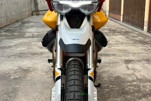 Moto Guzzi V85TT Evocative 2020