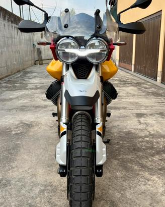 Moto Guzzi V85TT Evocative 2020