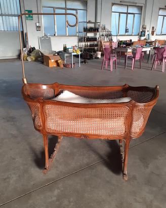 Culla d'epoca in legno 