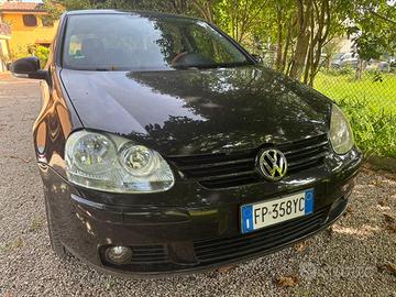 VOLKSWAGEN GOLF 5