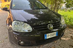 VOLKSWAGEN GOLF 5